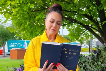 Австралия. Фалунь Дафа практикасы сулуулук салонунун ээсинин жашоосун өзгөрттү